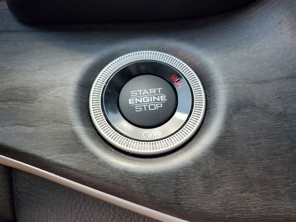 Used 2022 Jeep Grand Cherokee L Limited image 27