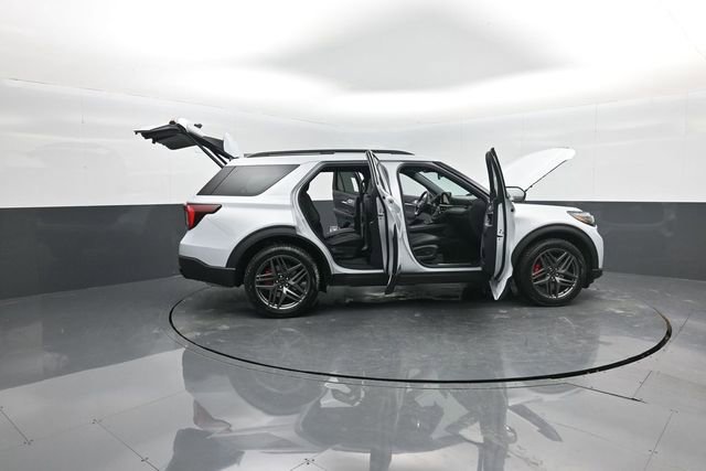 New 2026 Ford Explorer ST-Line w/ ST-Line Street Pack image 38