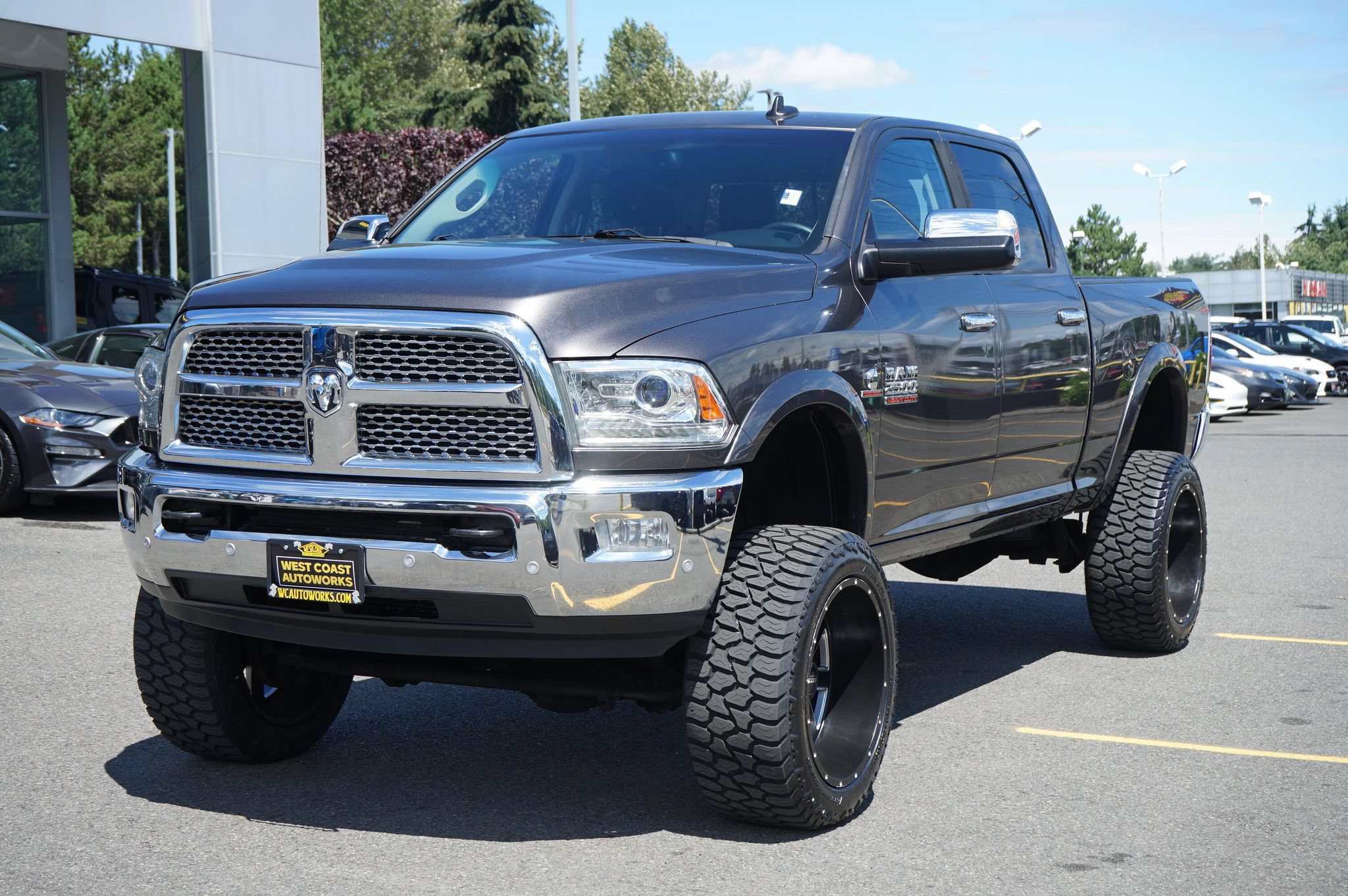 Used 2017 RAM 2500 Laramie AWD/4WD image 1