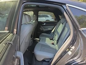 Used 2023 Audi Q5 2.0T Premium Plus w/ Premium Plus Package AWD/4WD image 7