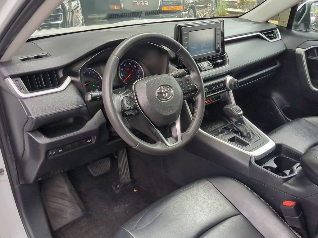 Used 2019 Toyota RAV4 XLE Premium w/ Carpet Mat Package FWD image 12