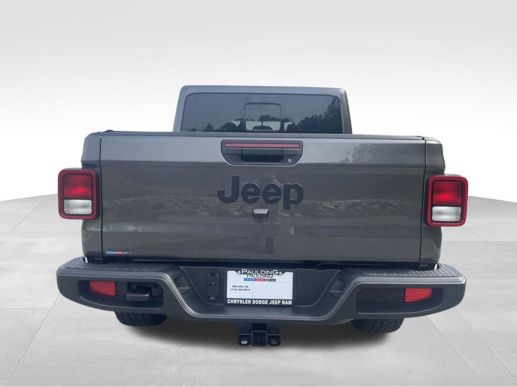 Used 2025 Jeep Gladiator Sport image 6