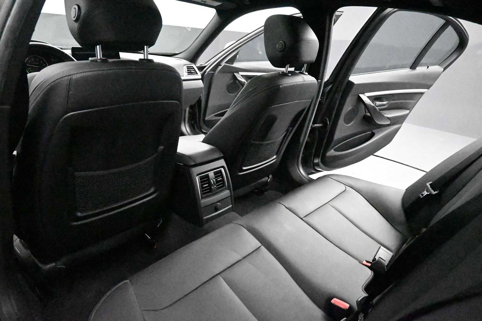 Used 2016 BMW 328i Sedan RWD image 32