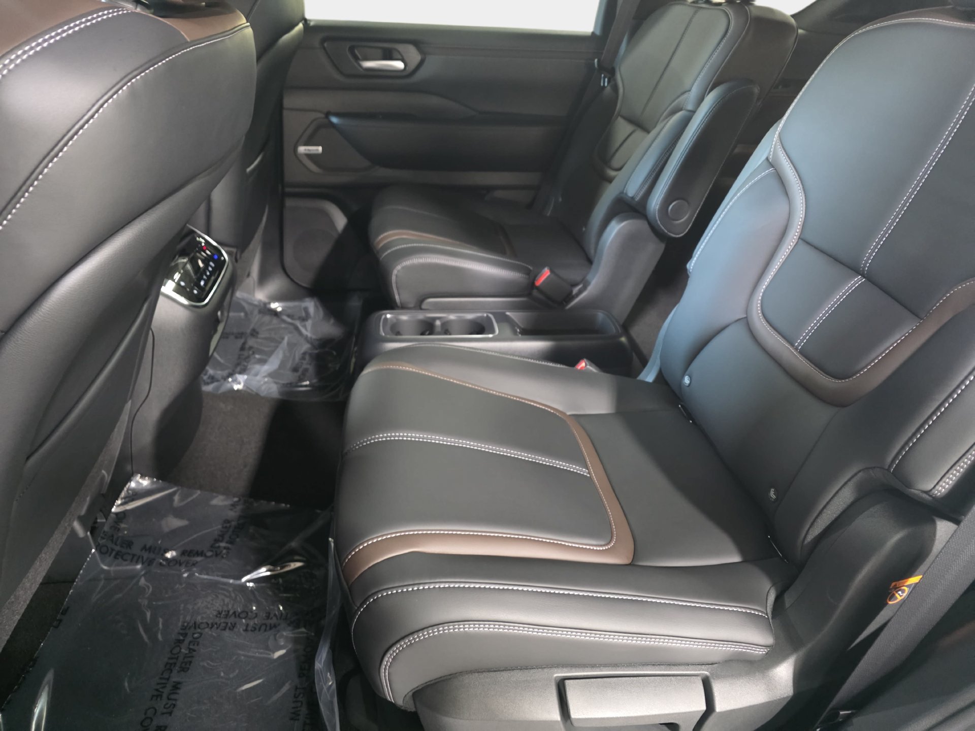 New 2026 Nissan Armada SL w/ Captain's Chari Seat Package AWD/4WD image 14