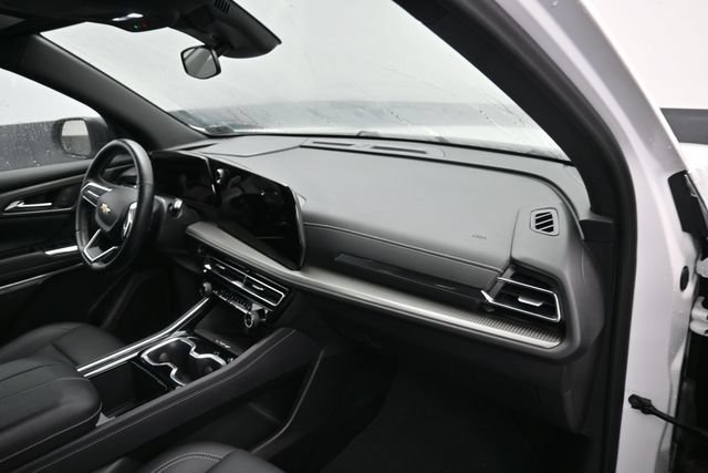Used 2025 Chevrolet Traverse LT AWD/4WD image 11
