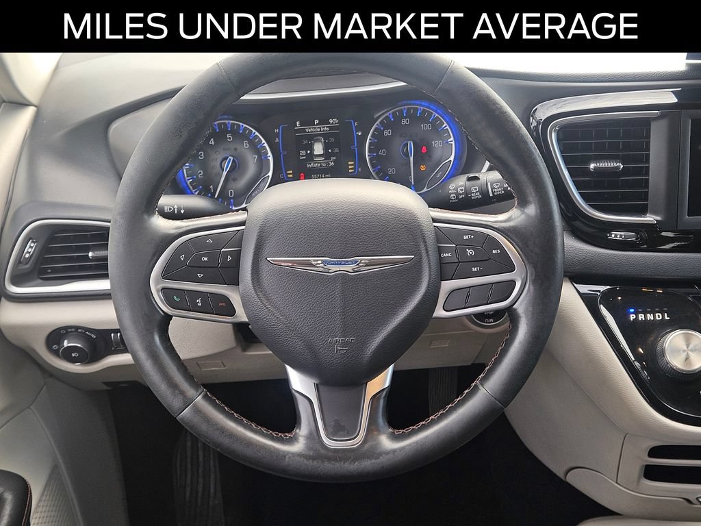 Used 2020 Chrysler Pacifica Touring-L FWD image 20