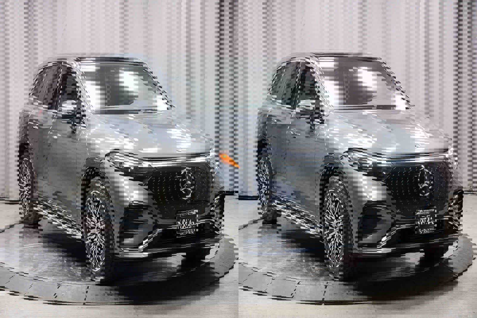 Used 2025 Mercedes-Benz EQS 580 4MATIC SUV image 5