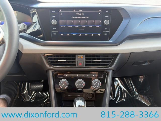 Used 2023 Volkswagen Taos SE FWD image 12