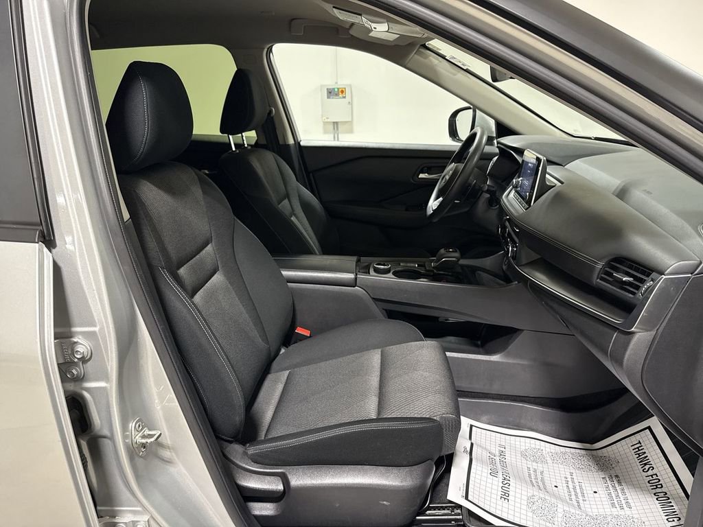Used 2024 Nissan Rogue SV image 21