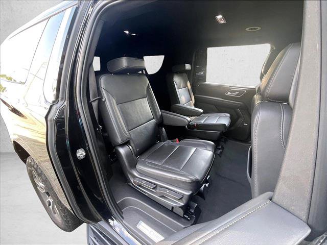 Used 2022 Chevrolet Suburban LT w/ Luxury Package AWD/4WD image 29