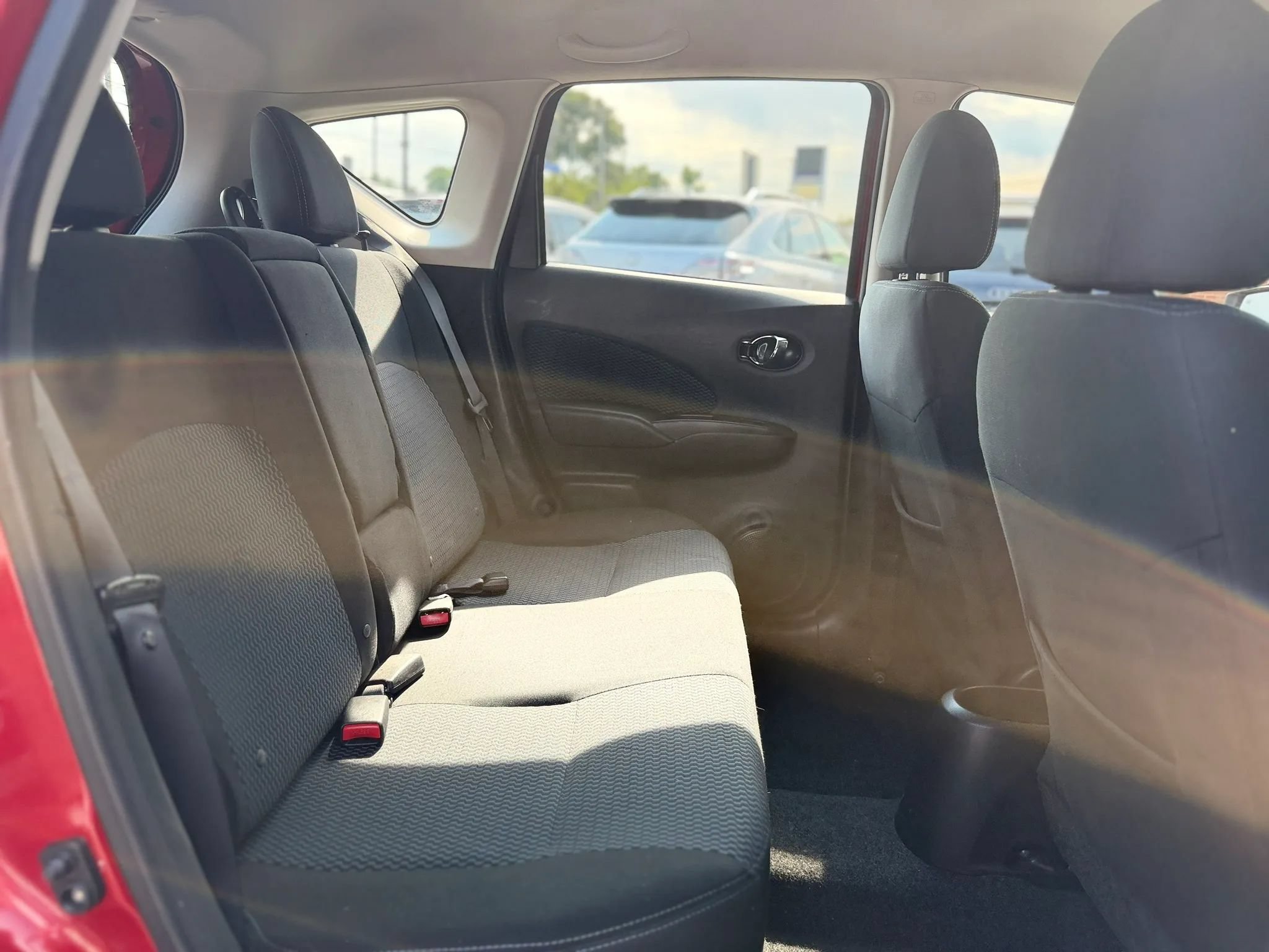 Used 2015 Nissan Versa Note FWD image 24