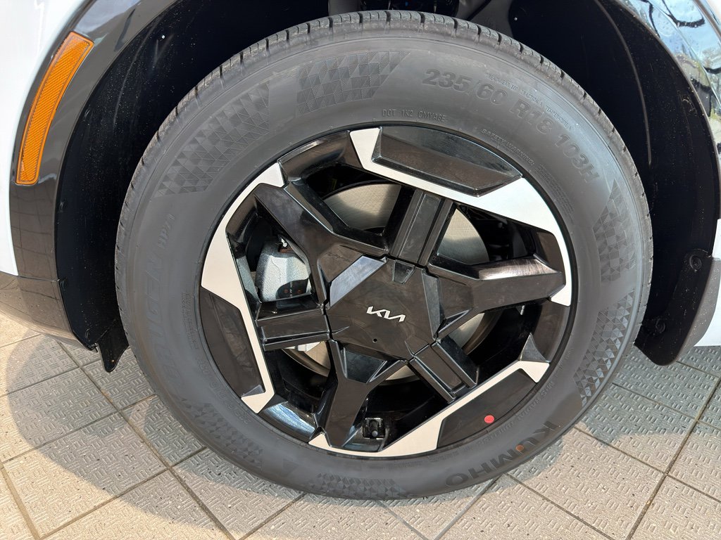 Certified 2026 Kia Sportage SX FWD image 9