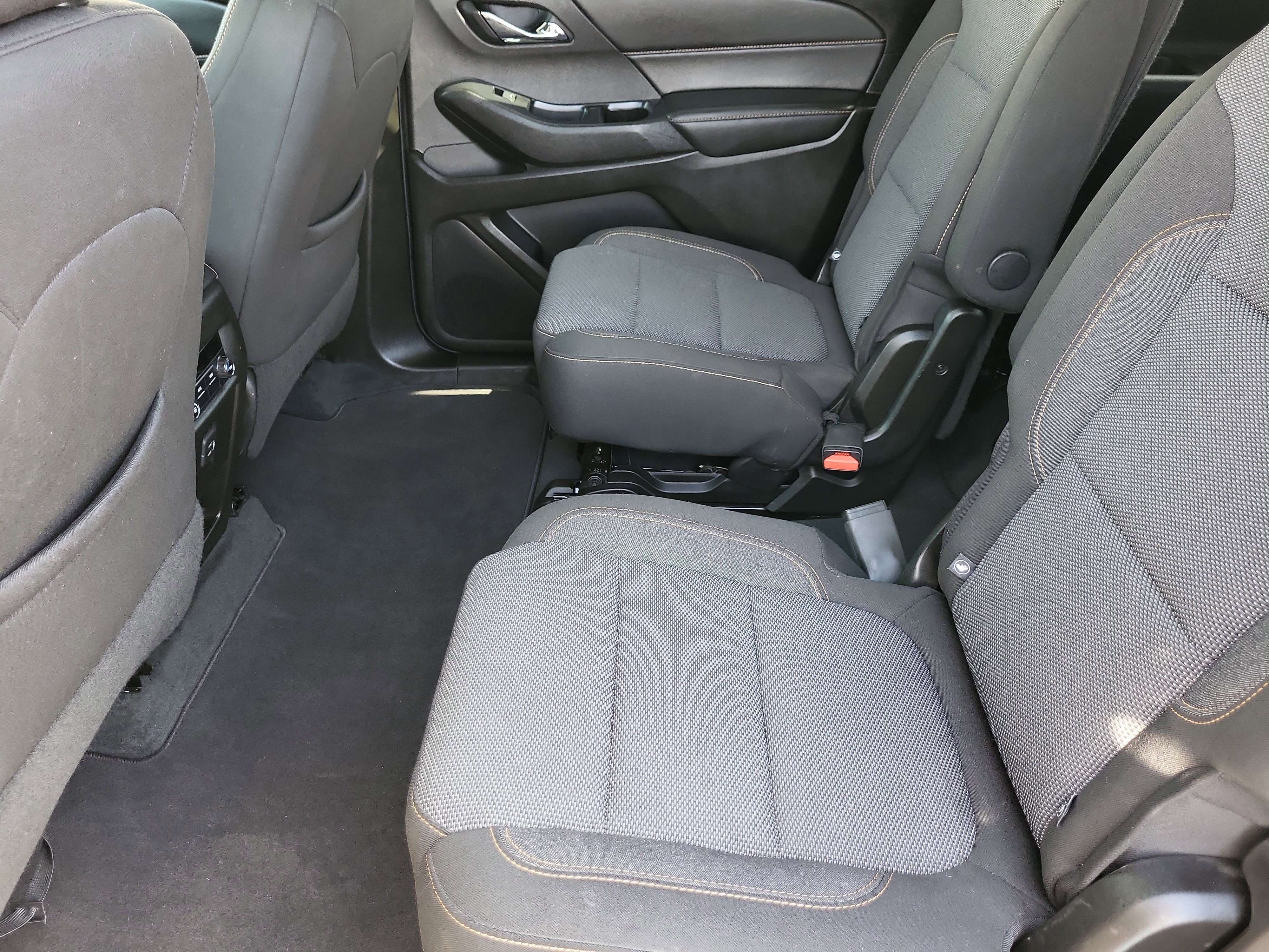 Certified 2021 Chevrolet Traverse LT image 15
