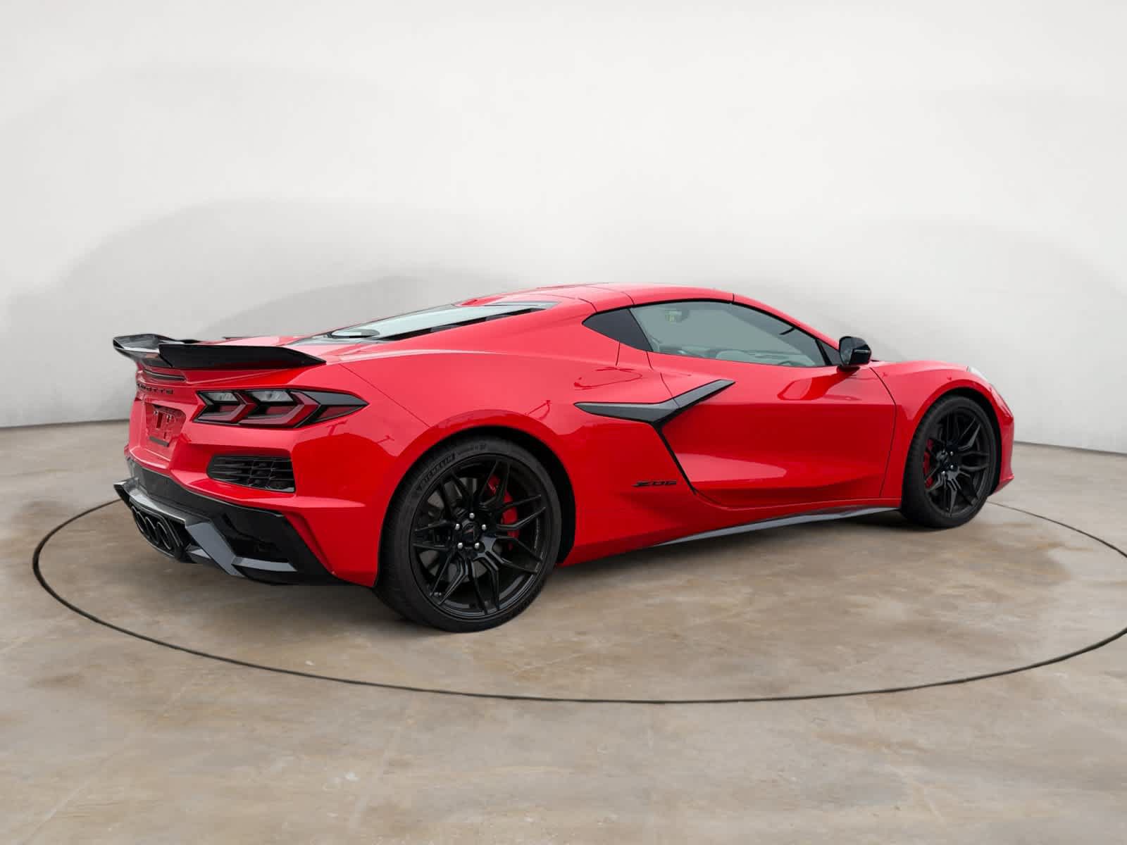 Used 2025 Chevrolet Corvette Z06 w/ Battery Protection Package RWD image 5