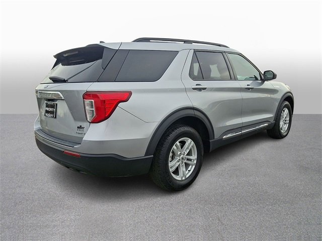 Used 2022 Ford Explorer XLT image 4