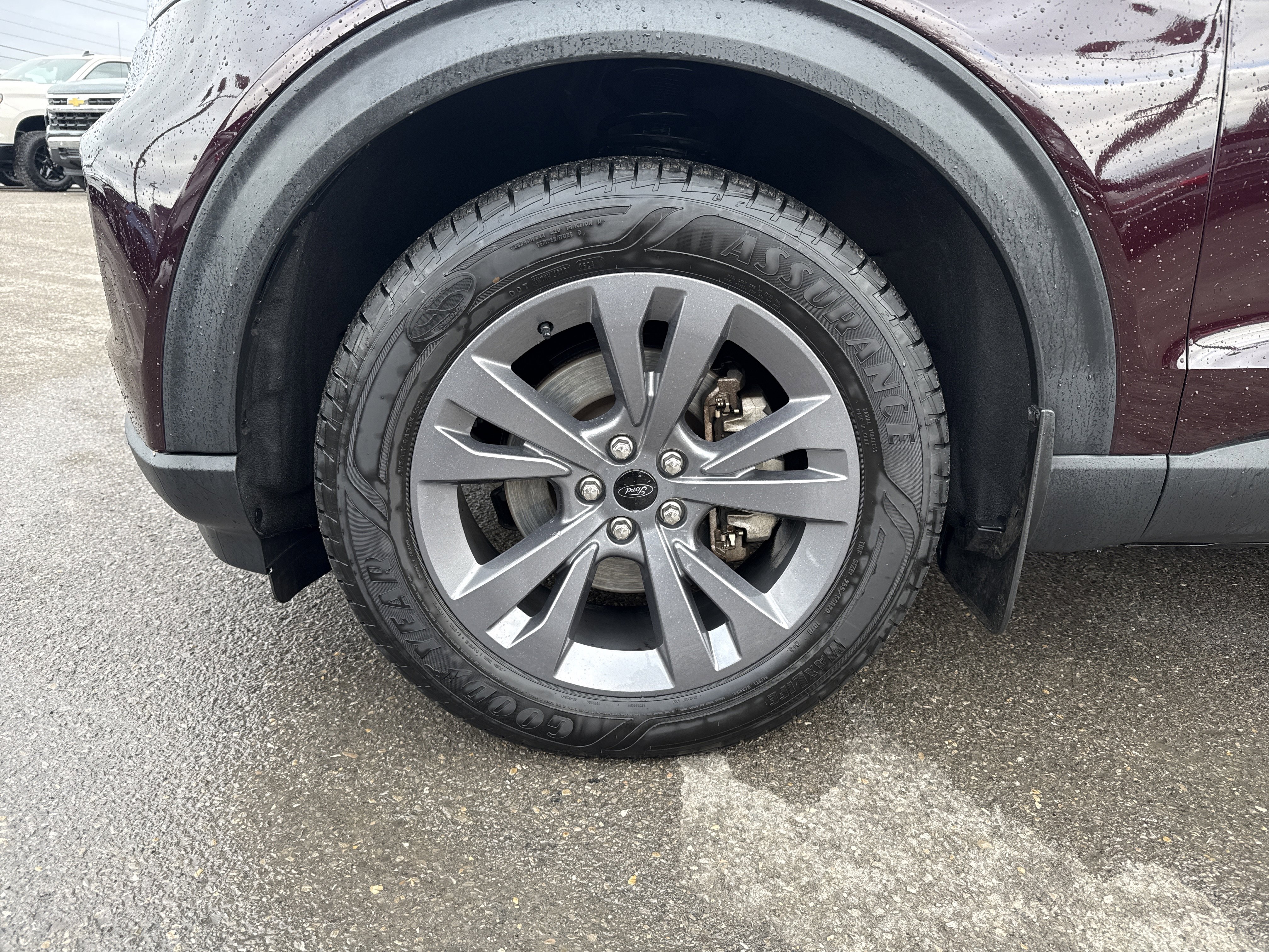 Used 2022 Ford Explorer XLT w/ Equipment Group 202A image 10