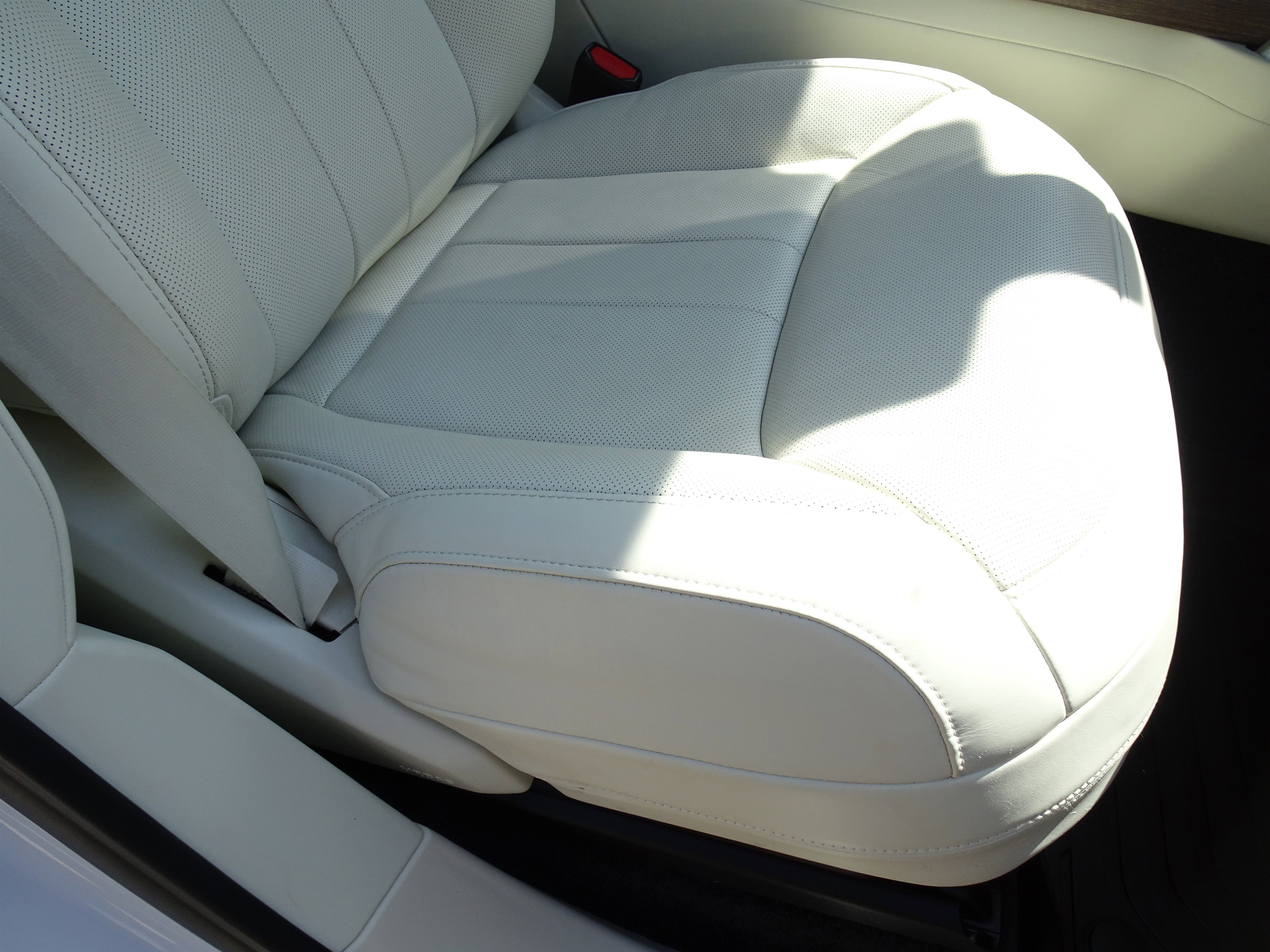 Certified 2025 Land Rover Range Rover SE AWD/4WD image 28