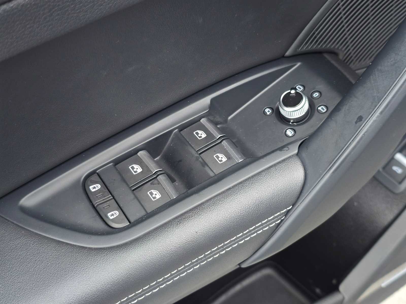 Used 2023 Audi Q5 2.0T Premium Plus w/ Premium Plus Package AWD/4WD image 23