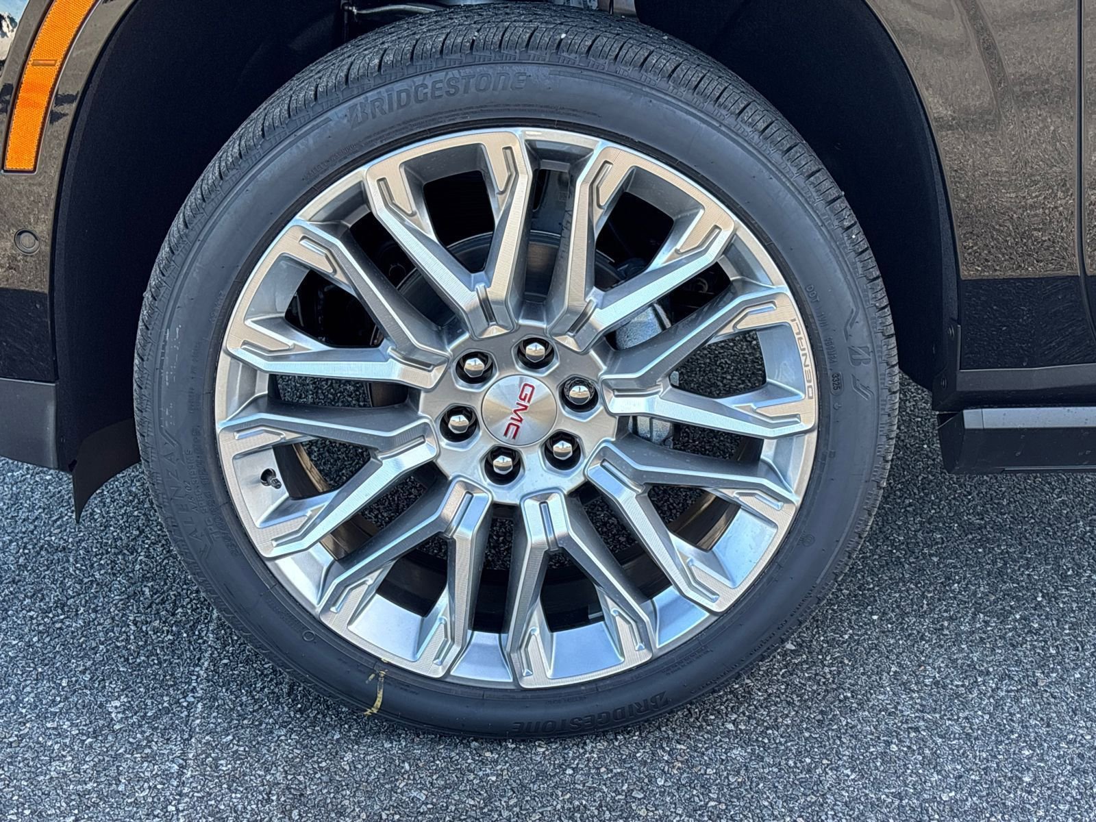 New 2026 GMC Yukon Denali w/ Denali Reserve Package image 38