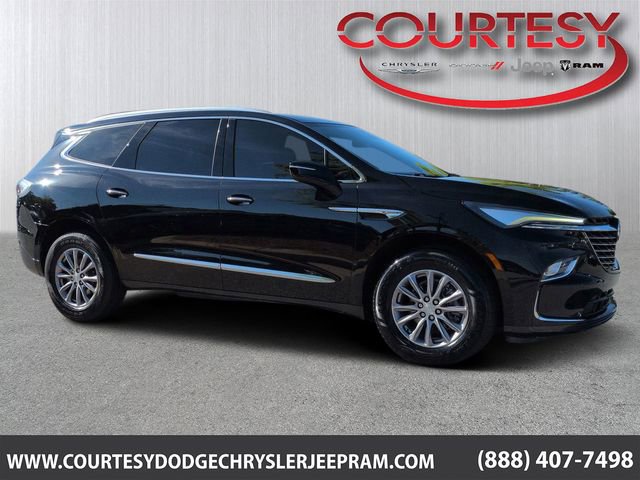 Used 2022 Buick Enclave Essence image 1