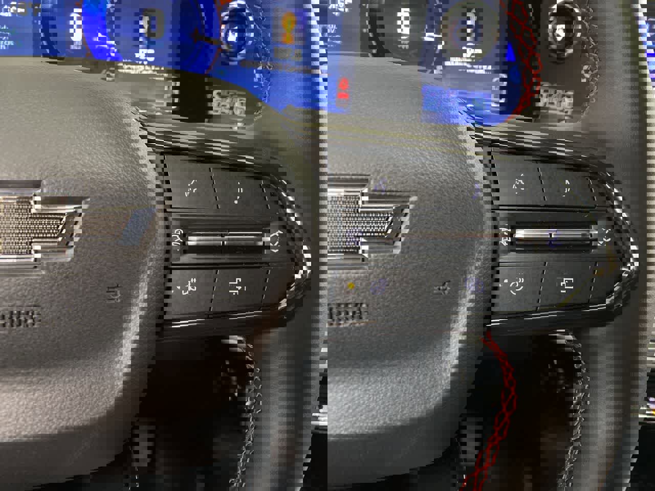 Used 2024 Chevrolet Equinox EV RS image 21