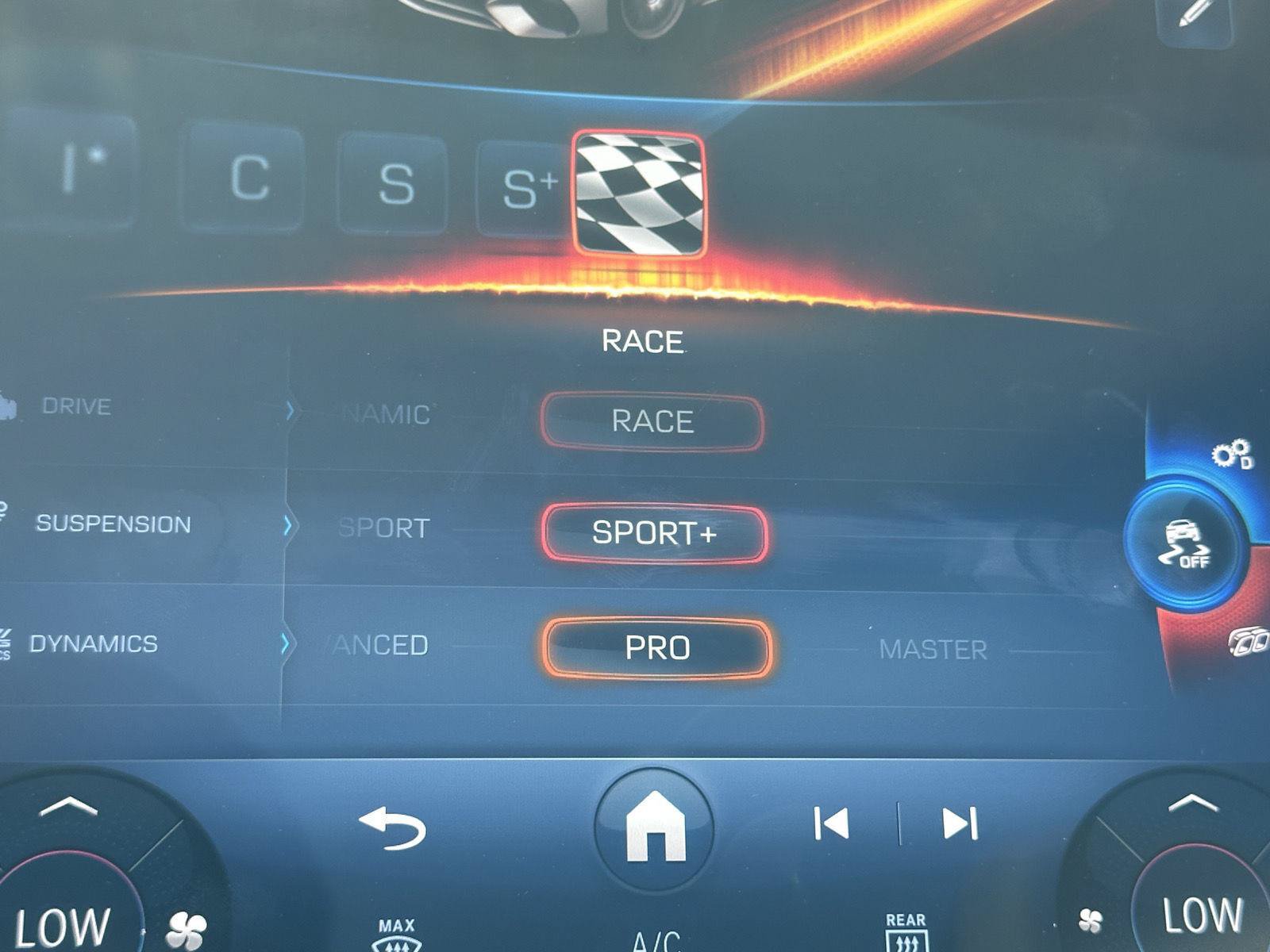 Used 2022 Mercedes-Benz SL 55 AMG 4MATIC image 25