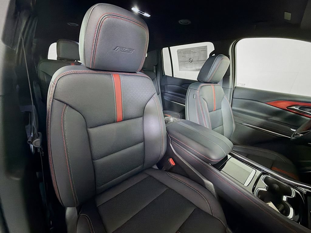 New 2026 Chevrolet Traverse RS w/ LPO, Floor Liner Package AWD/4WD image 25