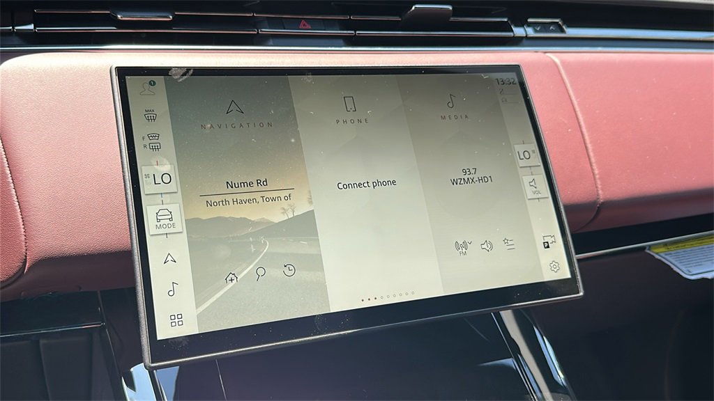 New 2025 Land Rover Range Rover Sport Dynamic SE image 17