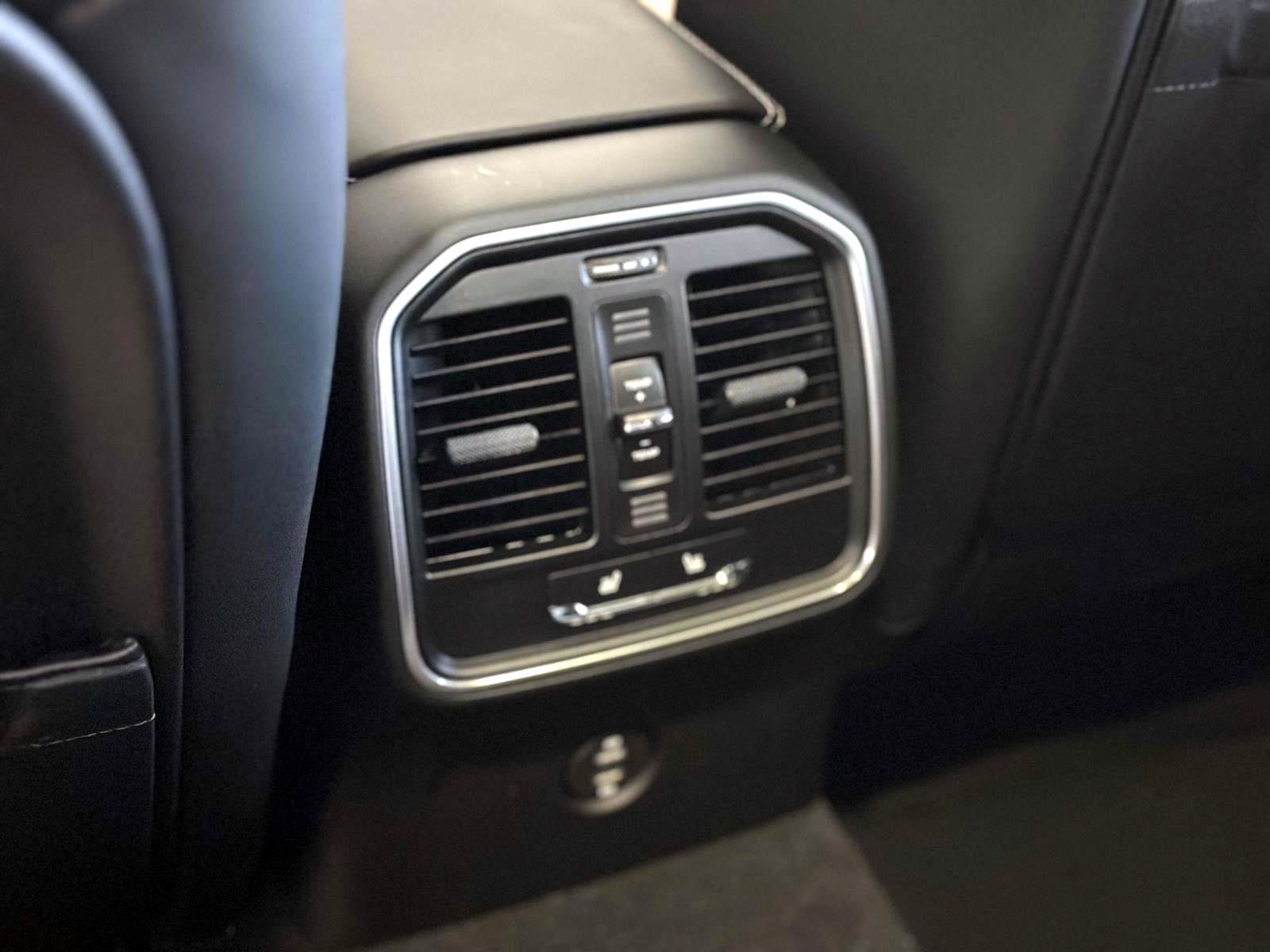 New 2026 Porsche Macan S image 16