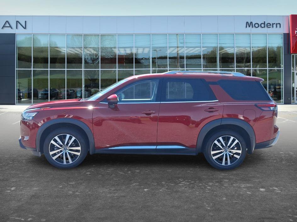 Used 2025 Nissan Pathfinder Platinum w/ Cargo Package FWD image 23