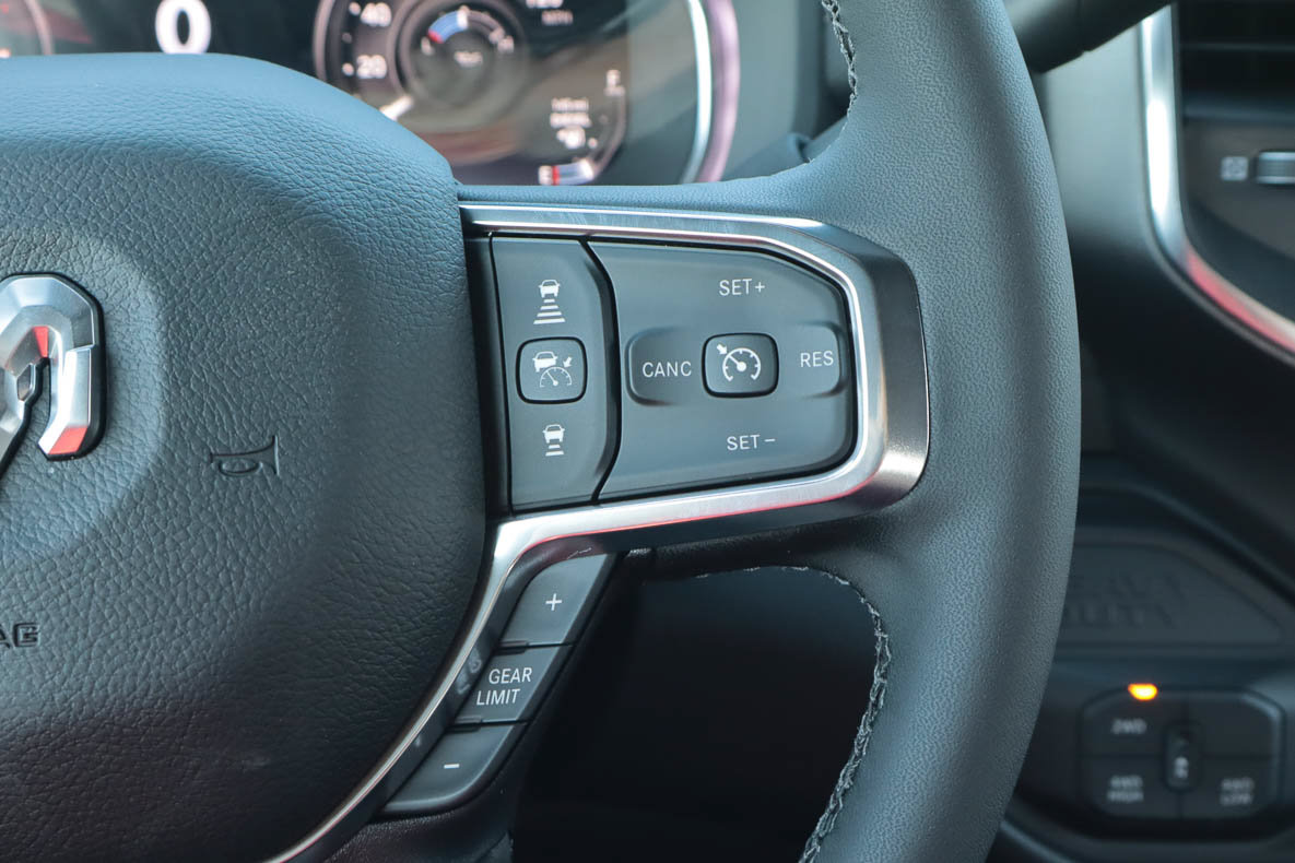 New 2027 RAM 3500 Big Horn AWD/4WD image 31