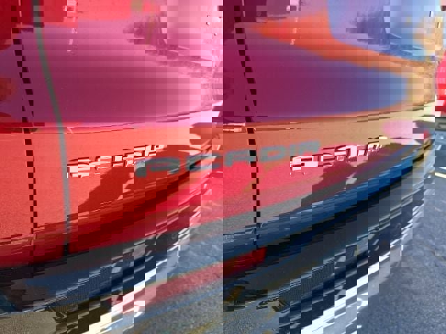 Used 2024 GMC Acadia Denali image 10