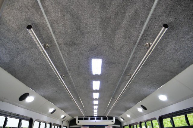 Used 2017 Ford F550 2WD Regular Cab Super Duty image 31