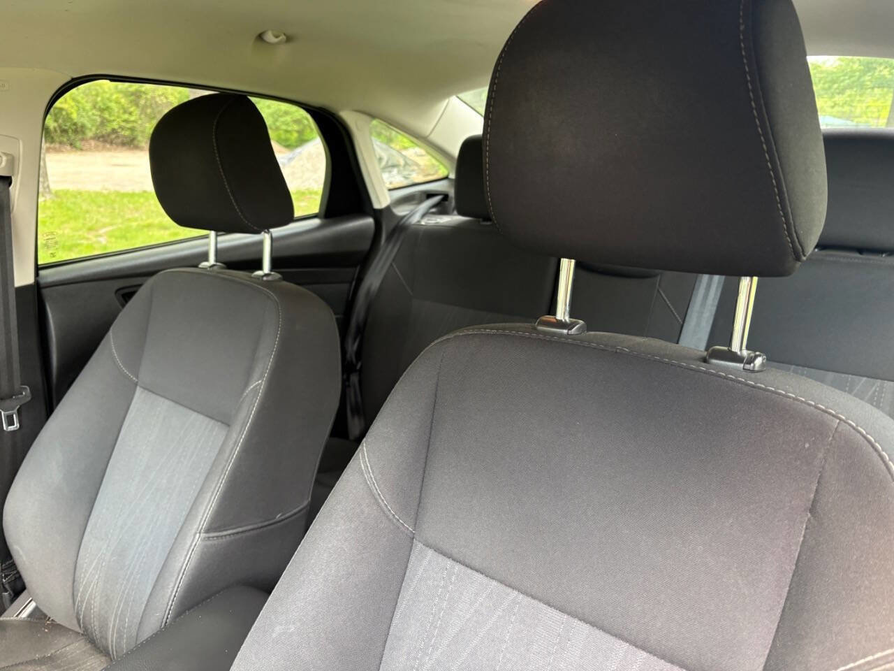 Used 2017 Ford Focus SE FWD image 16
