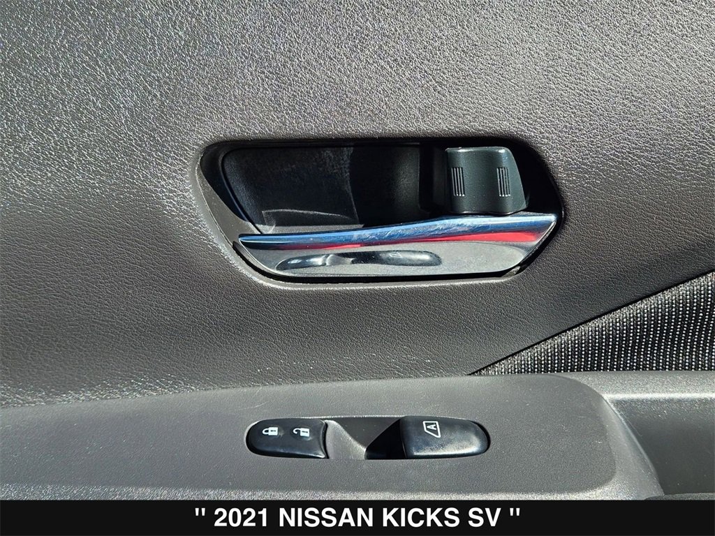 Used 2021 Nissan Kicks SV image 49