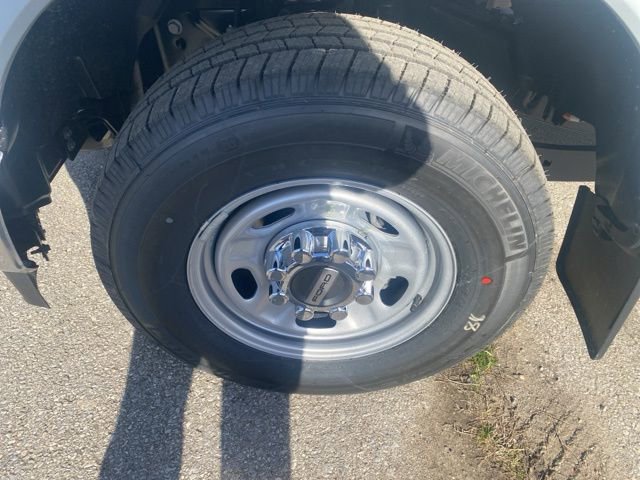New 2025 Ford F250 XL w/ 360-Degree Camera Package RWD image 10