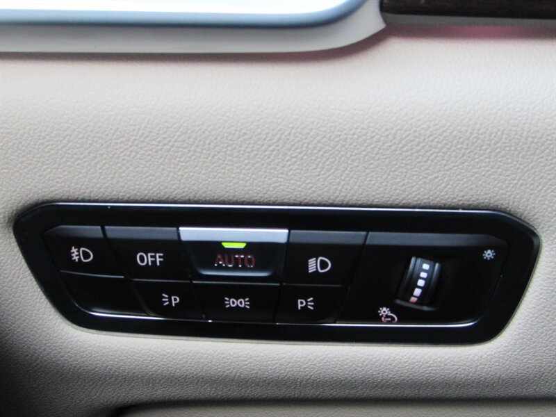Used 2020 BMW X5 xDrive40i w/ Premium Package AWD/4WD image 23