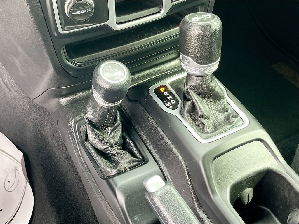 Used 2018 Jeep Wrangler Unlimited Sport image 16