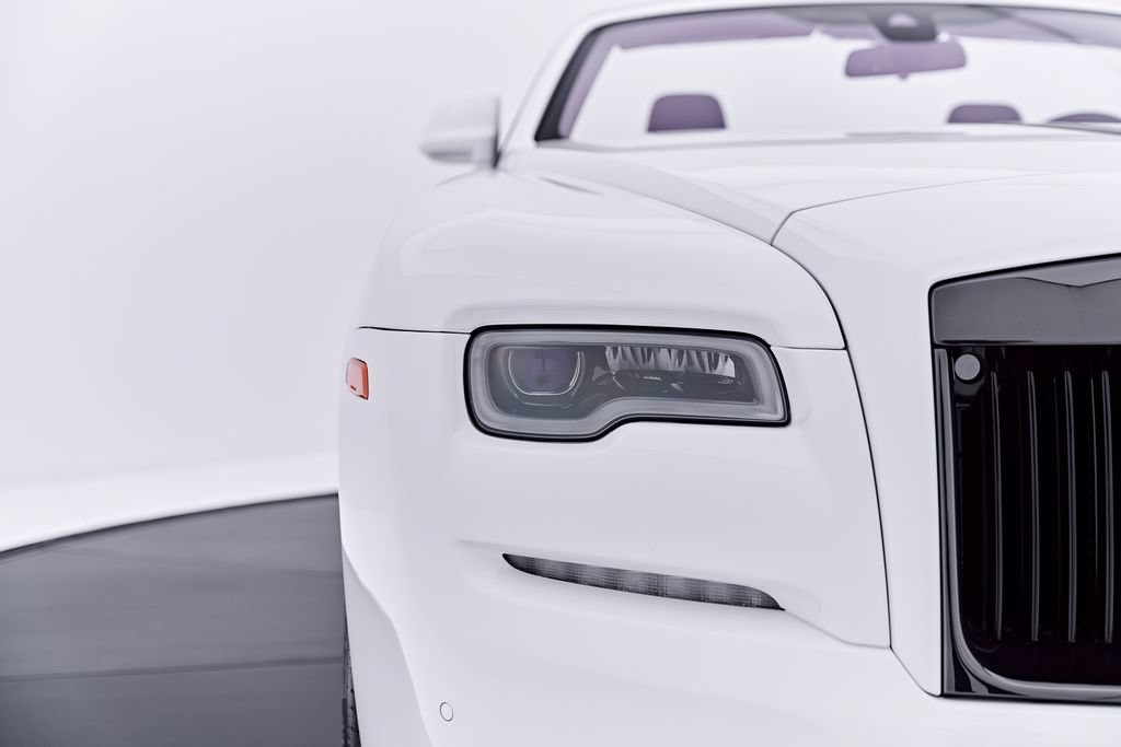 Used 2020 Rolls-Royce Dawn RWD image 32