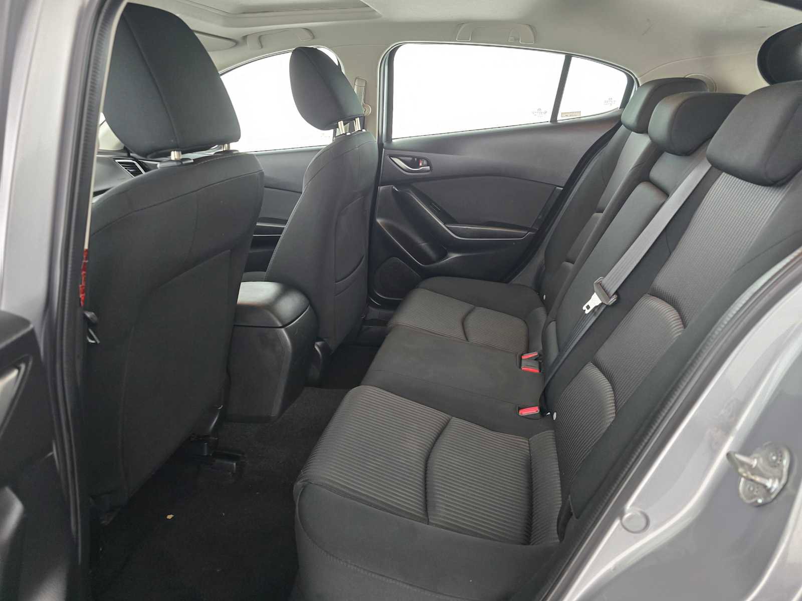 Used 2016 MAZDA MAZDA3 i Touring w/ Popular Equipment Package image 16