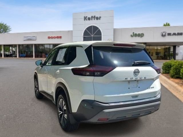 Used 2022 Nissan Rogue SV AWD/4WD image 3