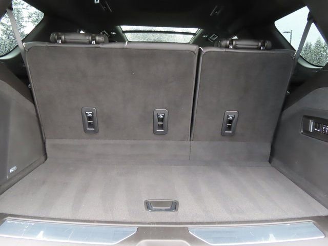 Used 2021 Cadillac Escalade Premium Luxury image 44