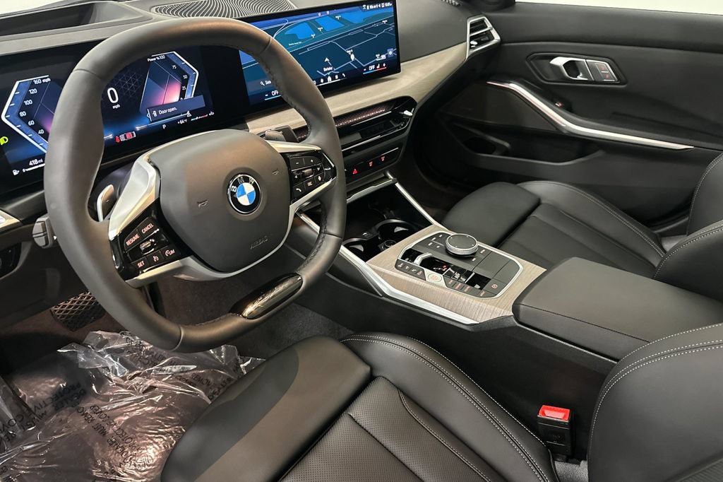 Used 2025 BMW 330i xDrive Sedan w/ Premium Package AWD/4WD image 10