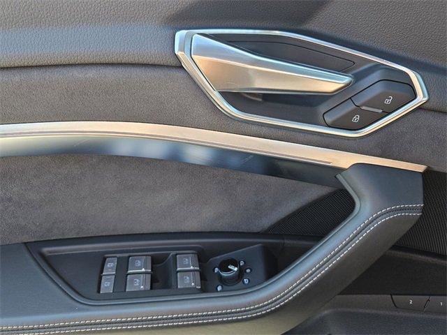Used 2023 Audi e-tron Chronos image 17