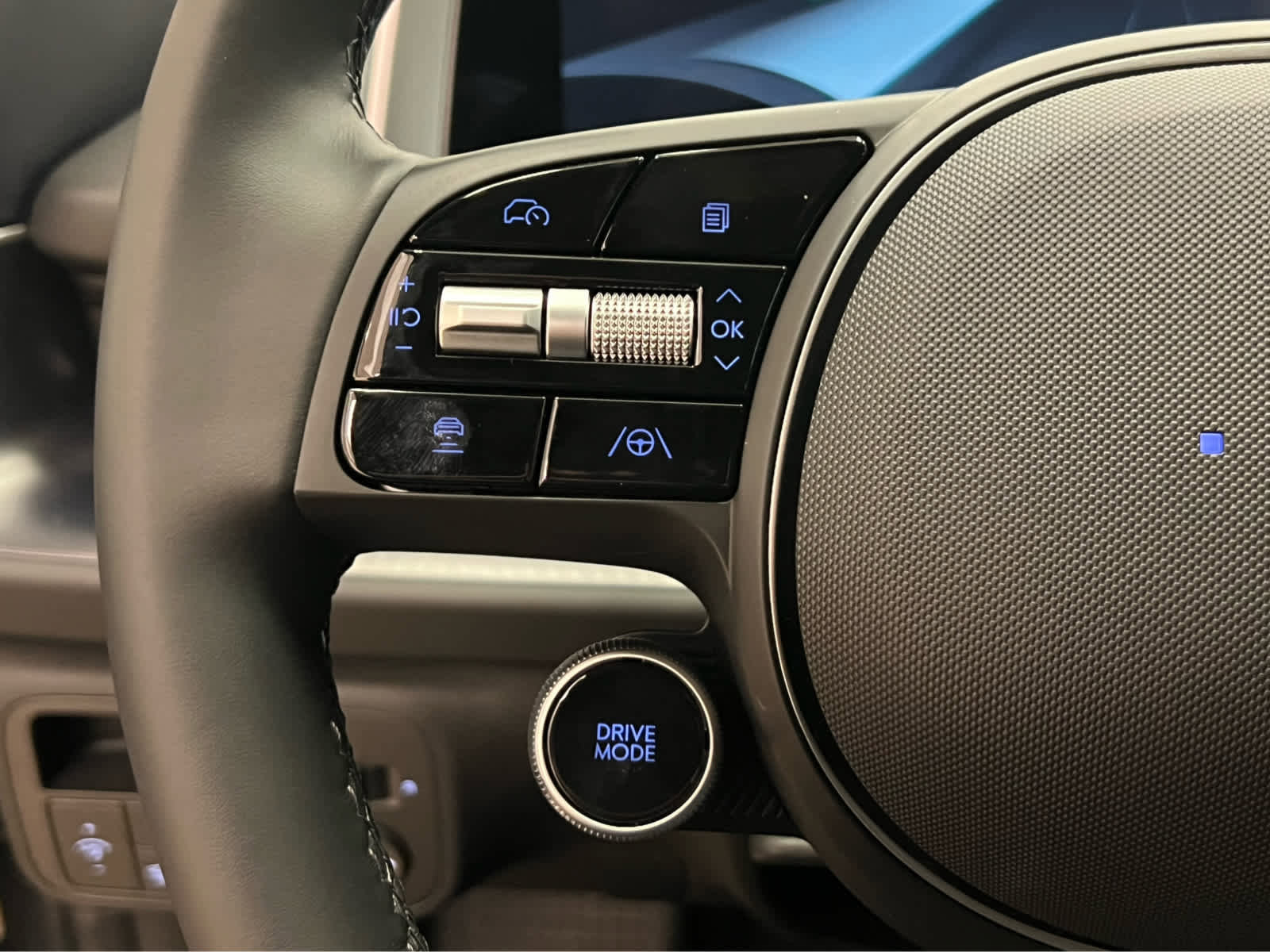 New 2025 Hyundai Ioniq 6 SE image 32