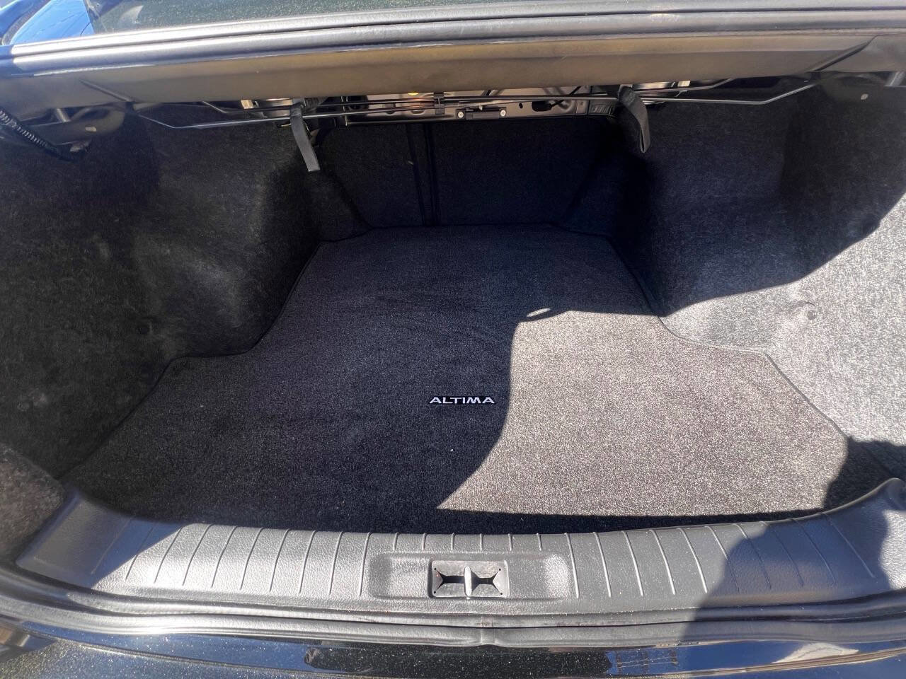 Used 2017 Nissan Altima 2.5 SV image 14