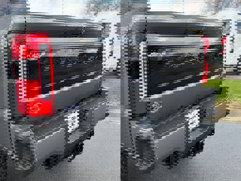 Certified 2026 Ford F350 Platinum w/ Tremor Off-Road Package image 19