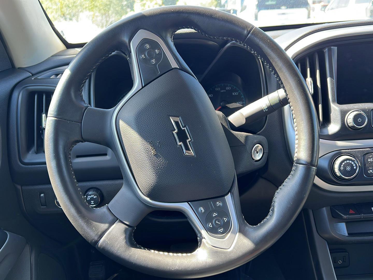 Used 2022 Chevrolet Colorado LT w/ LT Convenience Package image 14