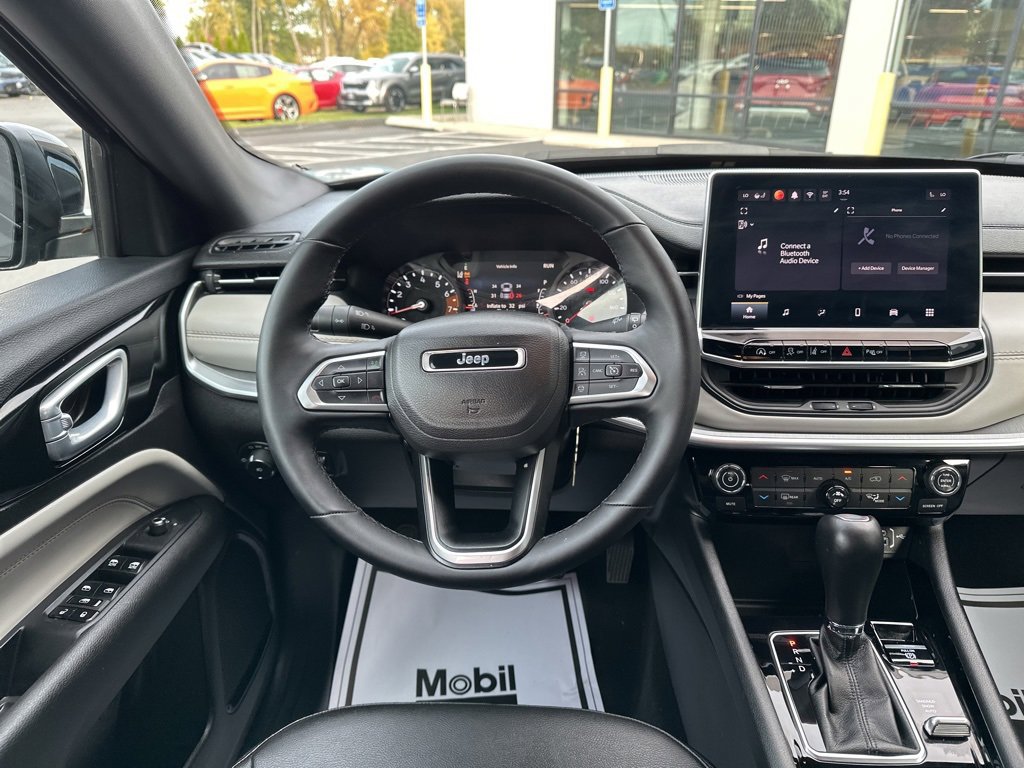 Used 2024 Jeep Compass Limited image 24