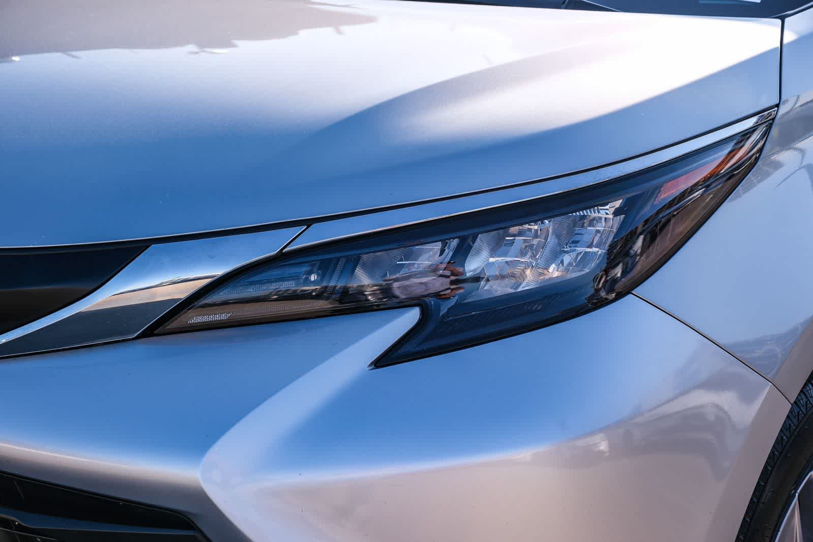Certified 2024 Toyota Sienna XLE FWD image 12